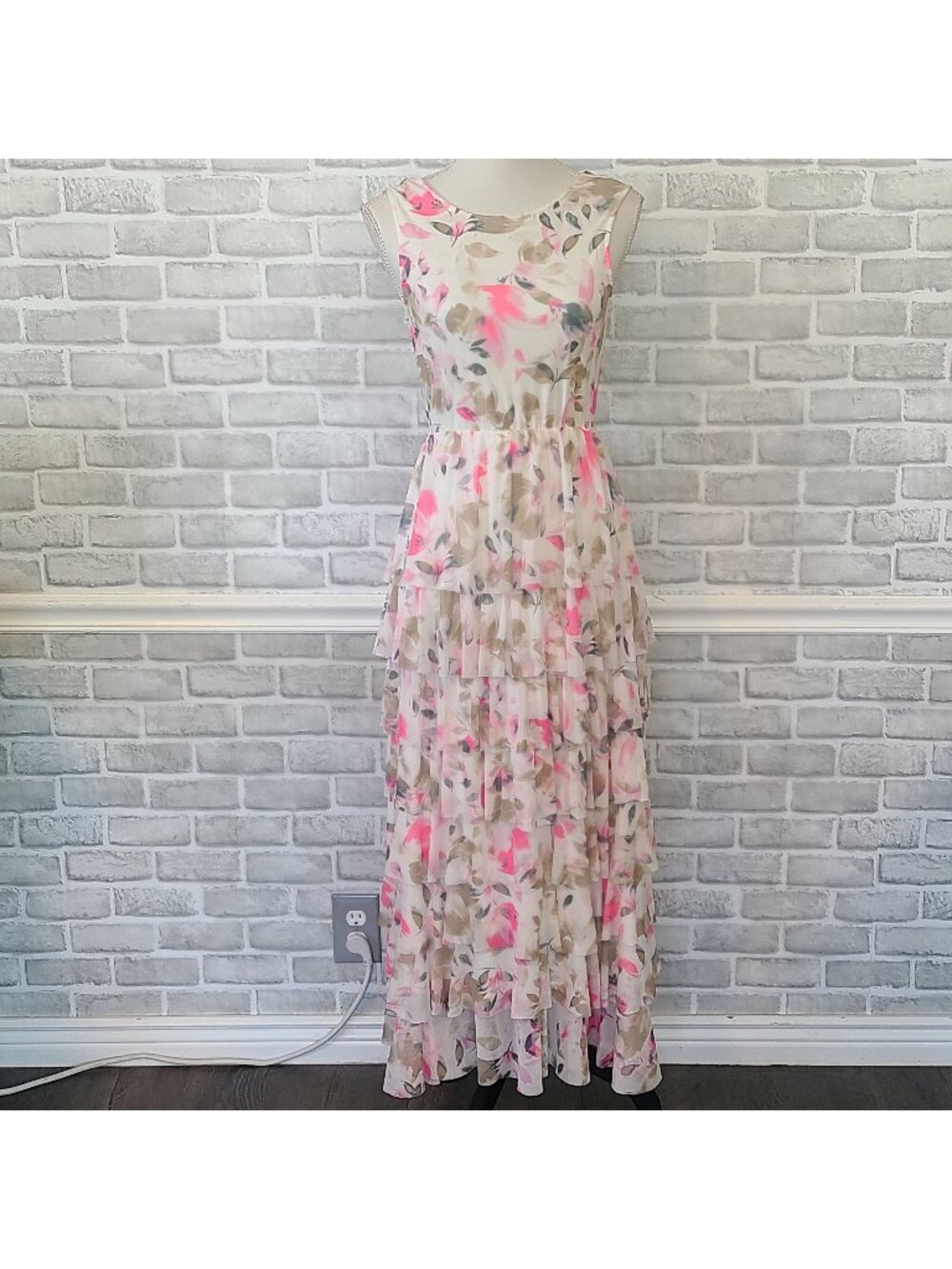 Vince Camuto NWT Floral Tiered Maxi Dress XS Cottagecore Prom Wedding Guest